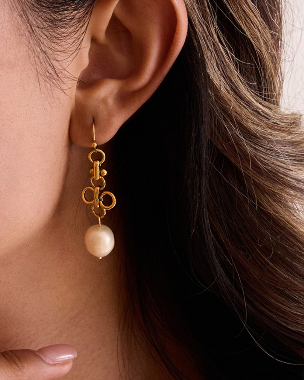 Elena Clover Pearl Drop Earrings
