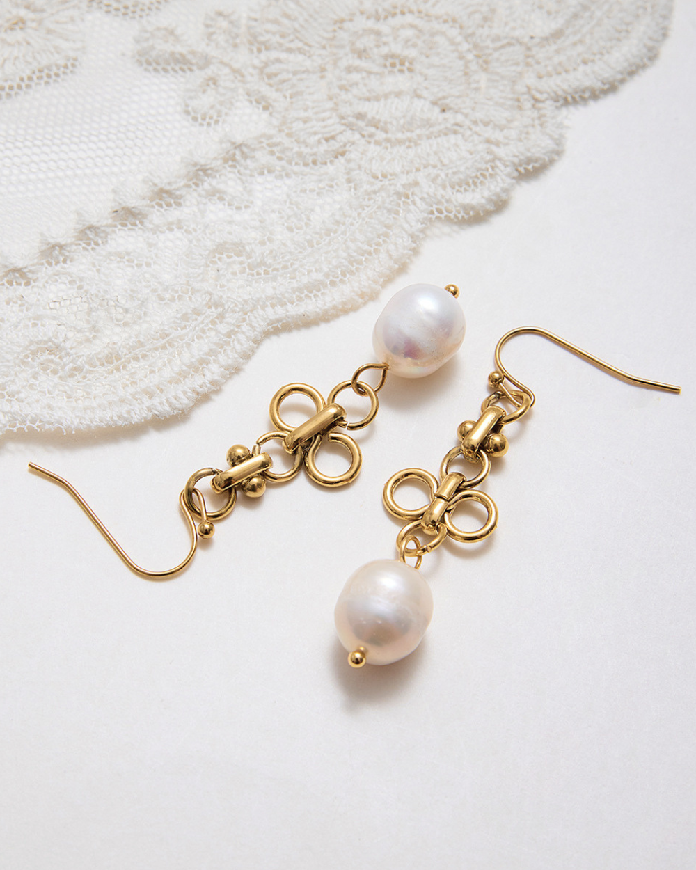 Elena Clover Pearl Drop Earrings