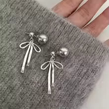 Fashion Bow Pendant Necklace | Grey Pearl Choker