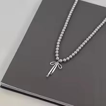 Fashion Bow Pendant Necklace | Grey Pearl Choker