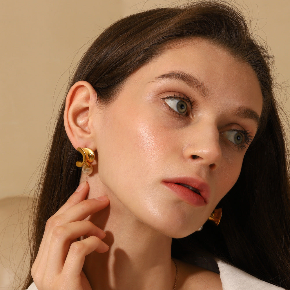 Elena Sculpted Pearl Flow Earrings