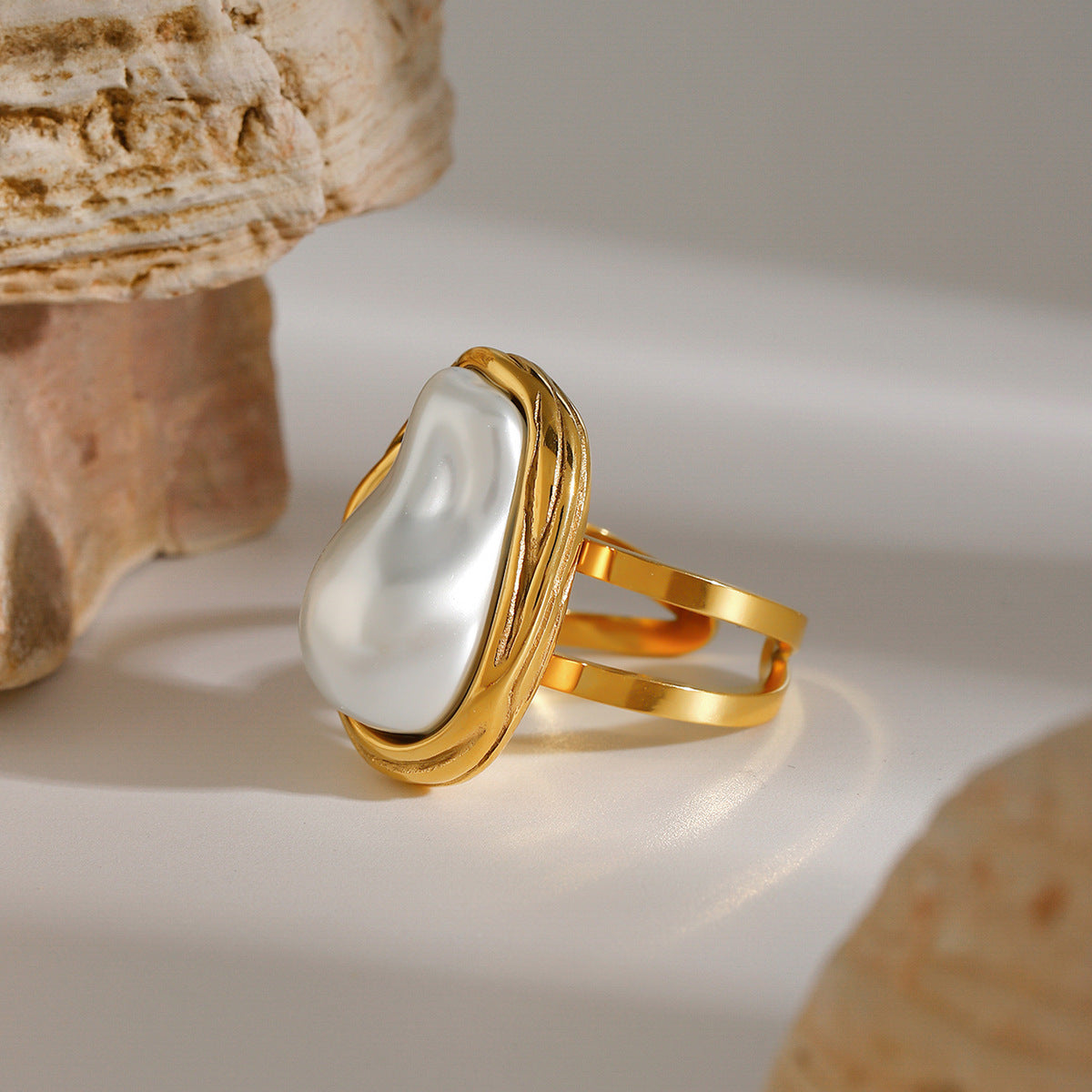 Elena Lunar Flow Pearl Ring - Golden