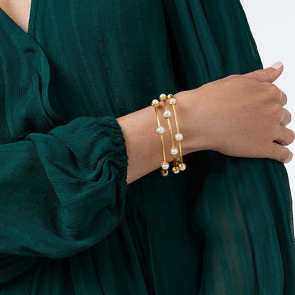 Elena Luna Dot Pearl Bangle