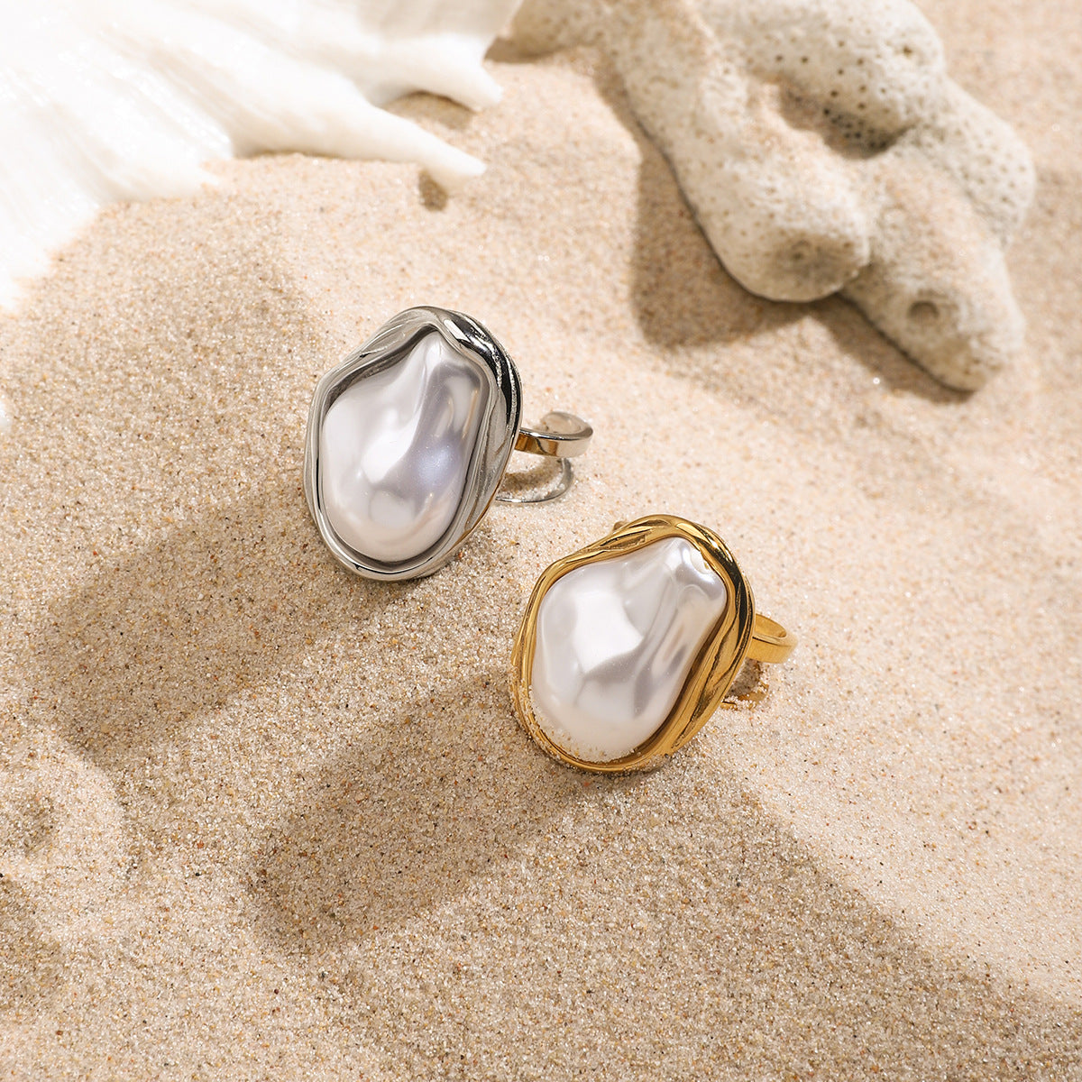 Elena Lunar Flow Pearl Ring - Golden
