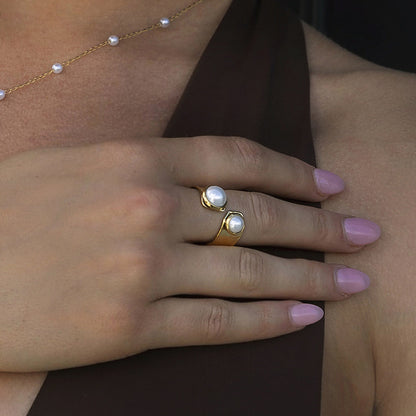 Elena Aurelia Twin Pearl Ring