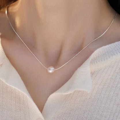 Elena Pearl Pendant Necklace - Elegant