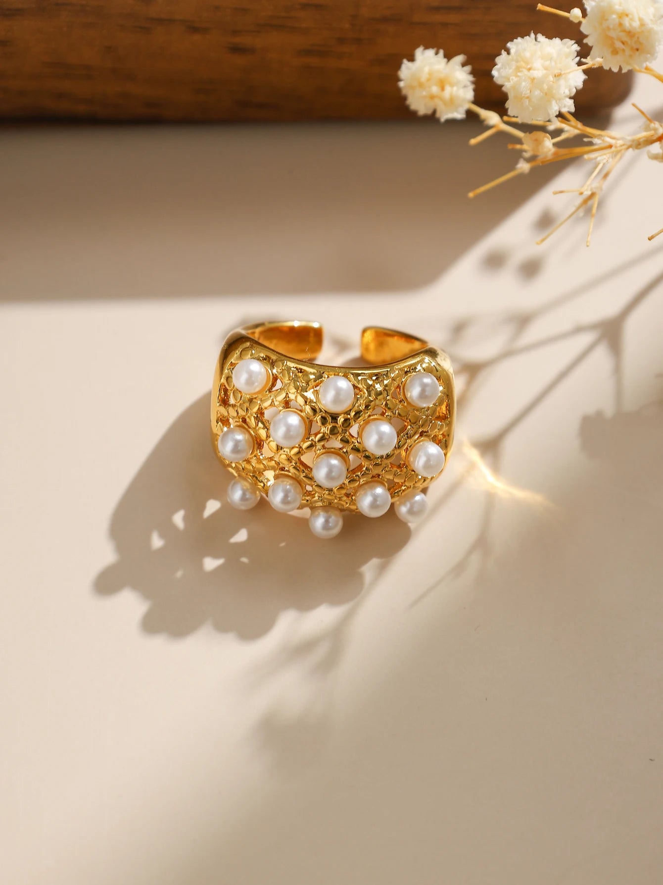 Anillo geométrico hueco de perla de imitación chapado en oro de 18k de acero inoxidable para mujer, anillo abierto francés con temperamento, regalo de joyería para uso diario