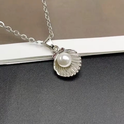 Elena Pearl Shell Necklace - Chic Ocean Style