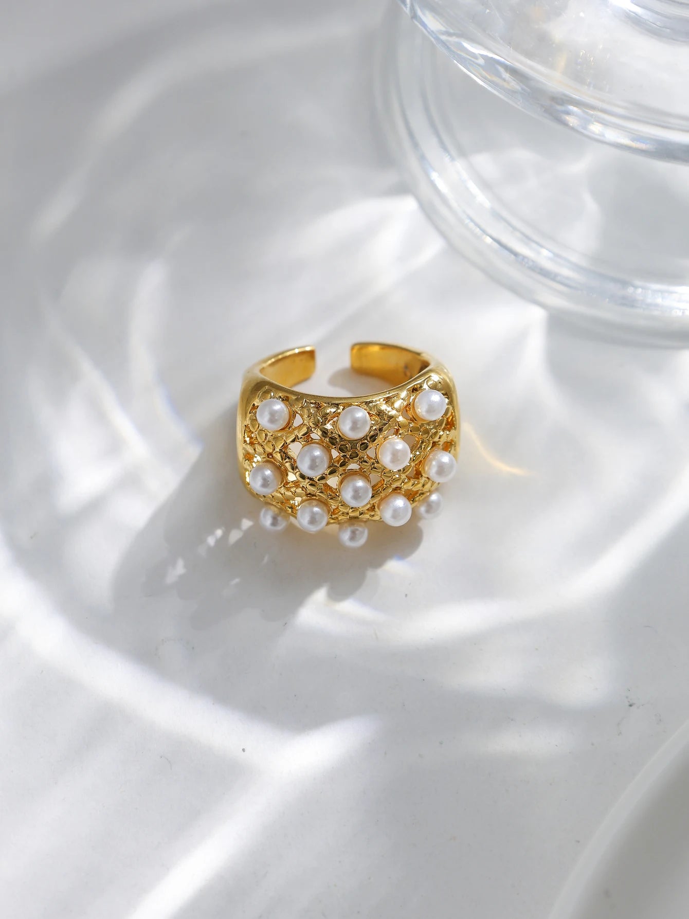 Anillo geométrico hueco de perla de imitación chapado en oro de 18k de acero inoxidable para mujer, anillo abierto francés con temperamento, regalo de joyería para uso diario