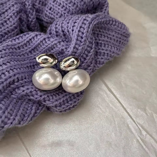 Elena Geometric Oval Pearl Earrings