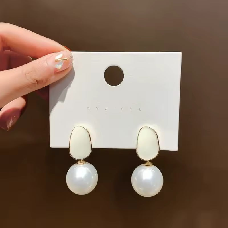 Elena Acrylic Pearl Dangle Earrings