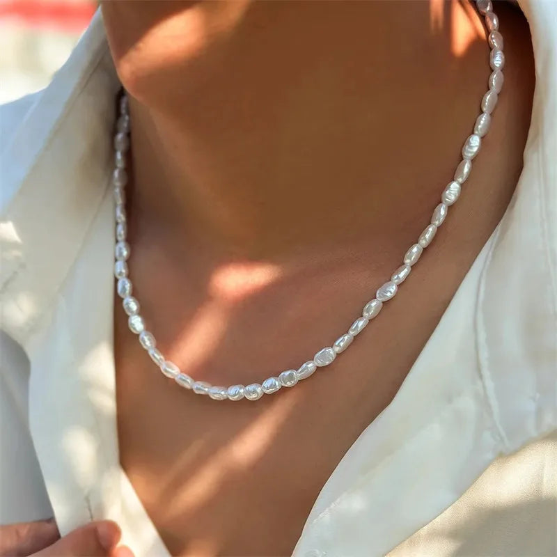 Nueva moda Simple gargantilla de perlas de imitación collar para mujer Vintage elegante con cuentas temperamento collar joyería para fiesta y boda