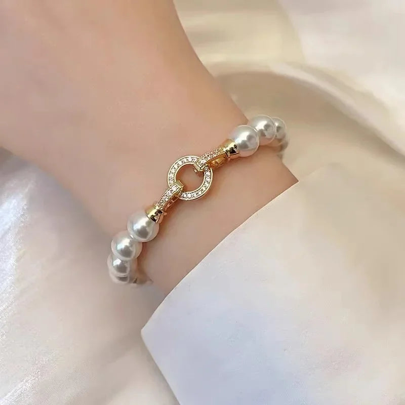 Microconjunto francés elegante con hebilla redonda de circón, pulseras con dijes de perlas de imitación para mujer, conjunto de joyería con carácter, nuevos accesorios