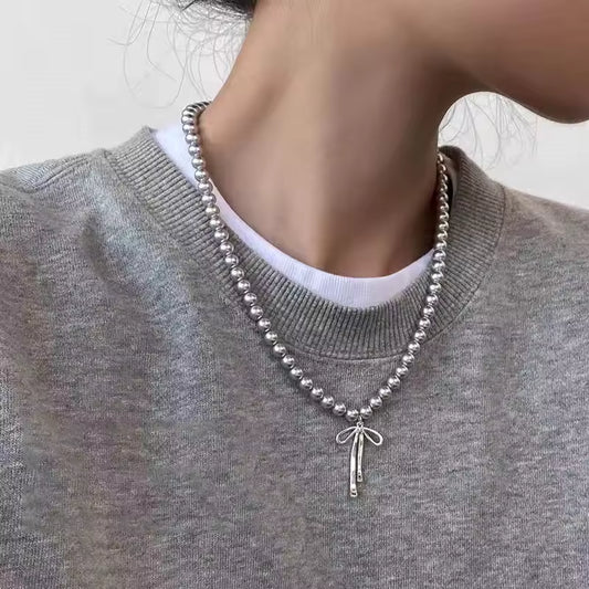 Fashion Bow Pendant Necklace | Grey Pearl Choker