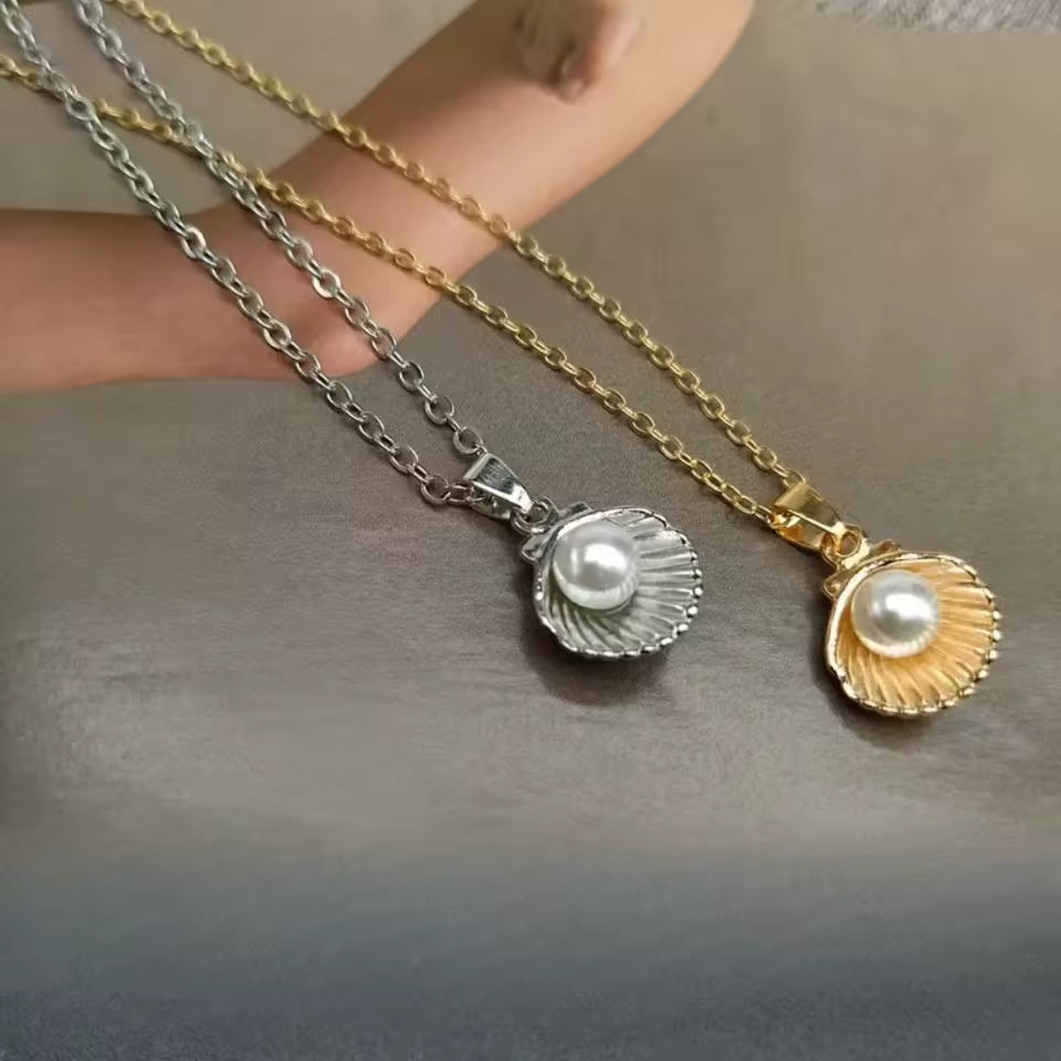Elena Pearl Shell Necklace - Chic Ocean Style