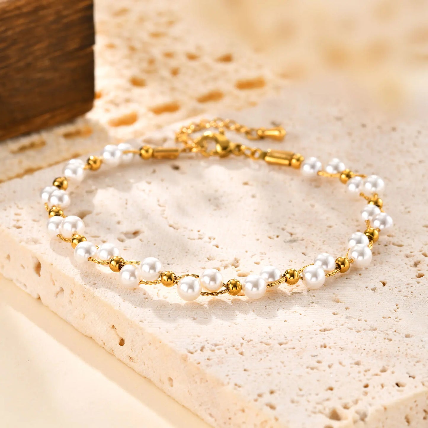 Elegante pulsera con dijes de perlas de imitación para mujer, pulseras de cadena con cuentas de acero inoxidable, regalo de joyería de boda impermeable