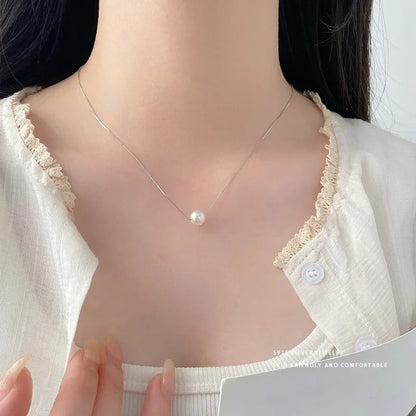 Elena Pearl Pendant Necklace - Elegant